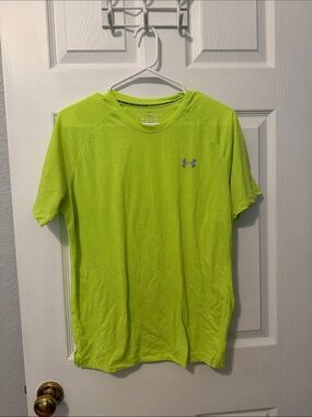 Under Armour Men's Neon Yellow-Green Short Sleeve Performance Tee